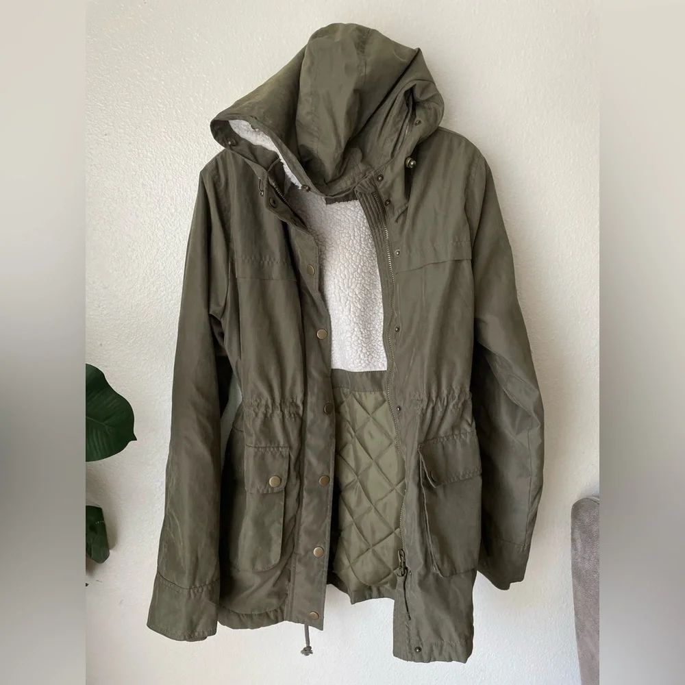 Aeropostale Women's Jacket Olive Green Parka Faux Fur Hood front zip snap button - Picture 3 of 6
